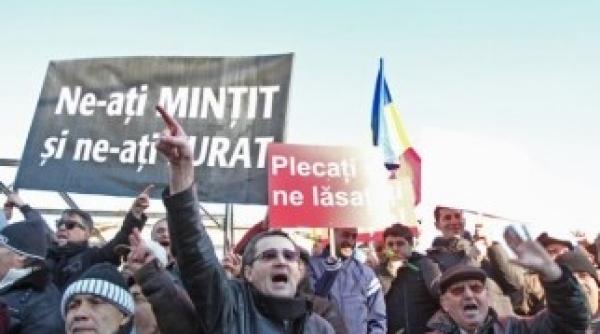 televiziunile puterii taxate de public