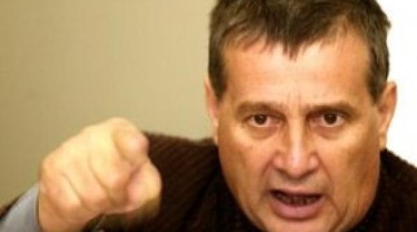 dinescu catre pora esti o nesimtita du te la basescu pupa l in cur video