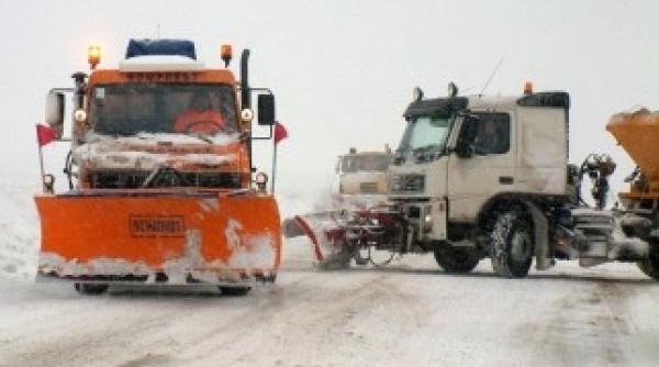 circulatia pe cele doua autostrazi inchisa vezi situatia drumurilor