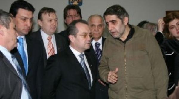 cine conduce romania vezi de cate voturi are nevoie un parlamentar al minoritatilor