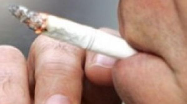 fumatul accelereaza declinul cognitiv la barbati