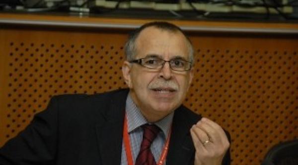 victor bostinaru pe trebuie sa voteze impotriva acta