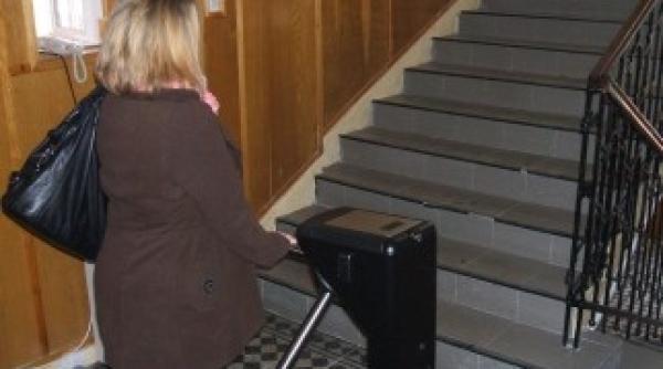 programul de lucru al ministerelor va fi modificat intre orele 0800 si 1600