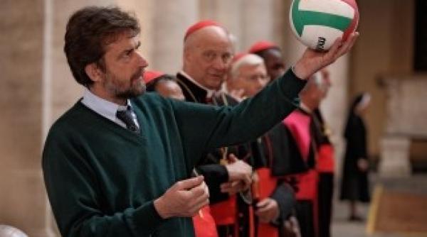 recenzie habemus papam dar fara papa