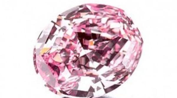 australia a fost descoperit un diamant roz de 1276 carate