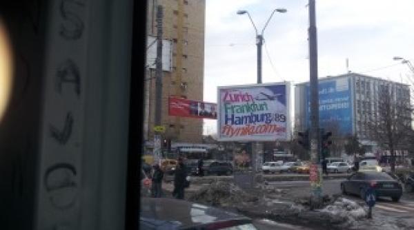 bucurestiul impanzit de pancarte controversate