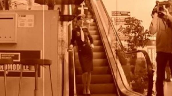 catalin botezatu a defilat cu aviator pe henri coanda video