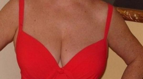 o vaduva de 57 de ani a agatat 900 de barbati in doar doua zile