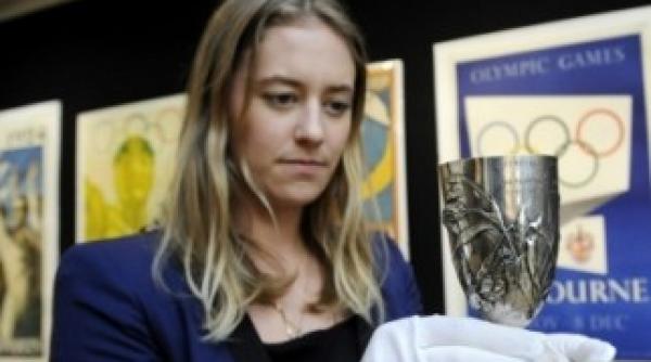 trofeul primului maraton la jo scos la licitatie grecia nu si l permite