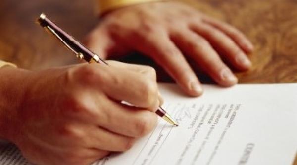 clientii castiga razboiul cu bancile vezi ce clauze contractuale obliga bancherii la plata