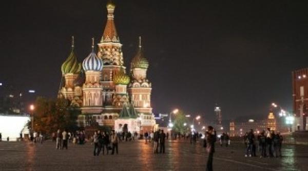 rusii considera ca democratia nu s a stabilit inca in tara lor