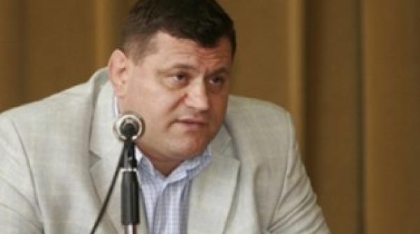 poteras trage apa si canal de milioane pentru terenul viran din jurul lacului morii