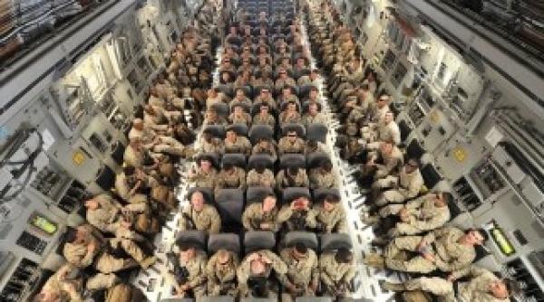 cum sunt transportate trupele americane in afganistan galerie foto