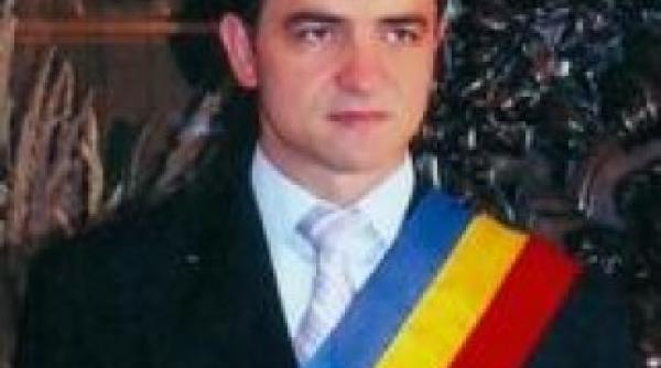 mihai stepanescu primarul resitei paraseste pdl pentru a trece la psd