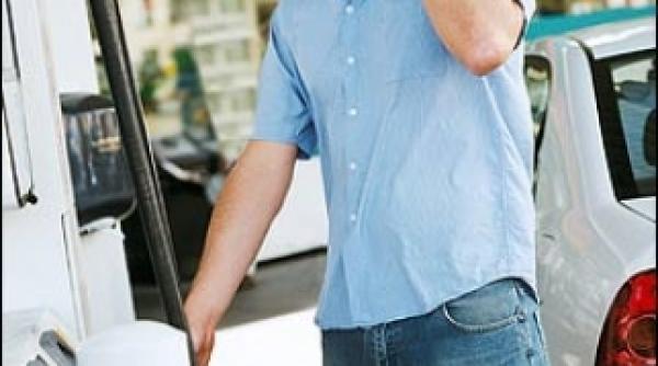 explodeaza benzinaria daca vorbesti la telefon in timp ce alimentezi