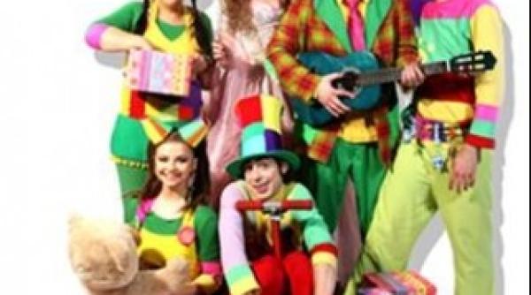 andreea paul intinde o mana de ajutor copiilor defavorizati ai in plus o carte da o mai departe