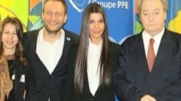 eba pe twitter si daca ponta o iubeste in taina pe roberta