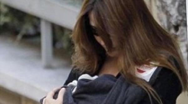 de ce nu mai poate alapta carla bruni