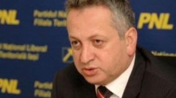 fenechiu nu vrea in cabinetul ponta pana in noiembrie