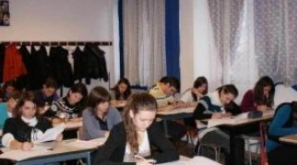 pe 9 mai elevii bucuresteni ar putea sta acasa