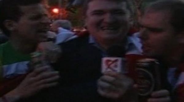 ce i au facut fanii lui dorin chiotea video amuzant