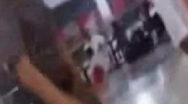 o saudita infrunta politia religioasa clipul care face furori pe internet video