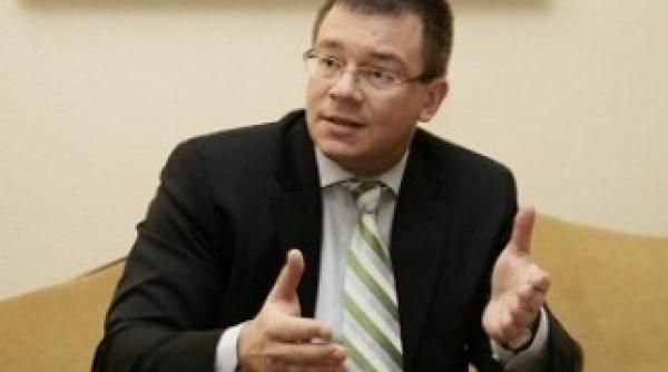 fostul premier ungureanu invitat de pdl iasi sa candideze la senat