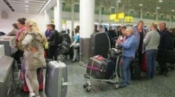 furt pe aeroportul otopeni patru hoti prinsi in flagrant