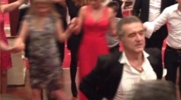 becali isi face campanie cu sloganuri legionare