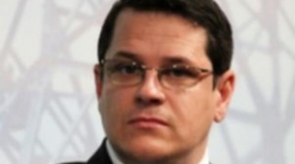 cu ce sperante a votat eduard hellvig