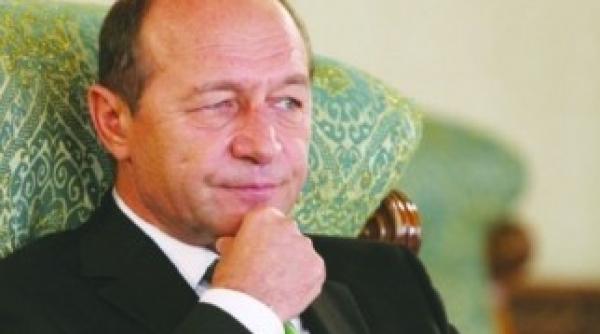 menghina in care a fost prins basescu de ce isi doreste presedintele suspendarea