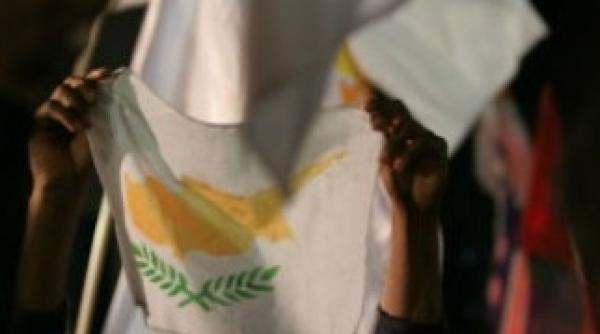 cipru cere ajutorul uniunii europene