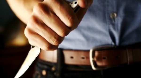 un barbat si a injunghiat sotia intr un parc din ploiesti