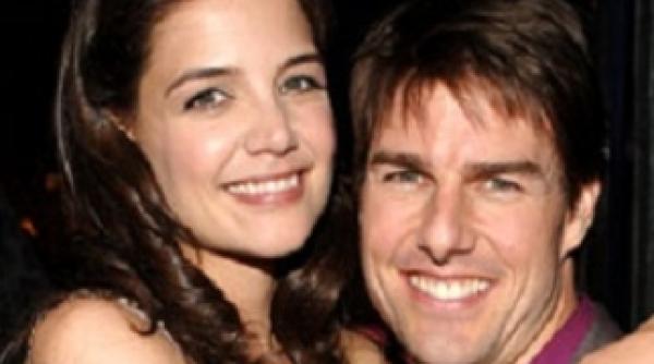 tom cruise si katie holmes divorteaza dupa cinci ani de casnicie