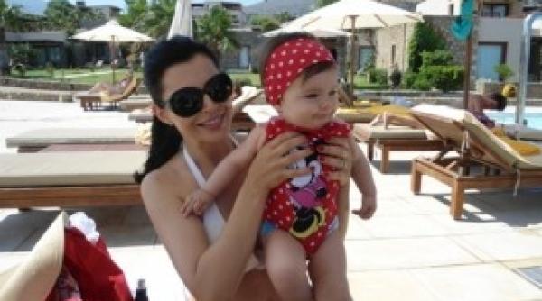 cum arata simona patruleasa la mai putin de un an de la nastere