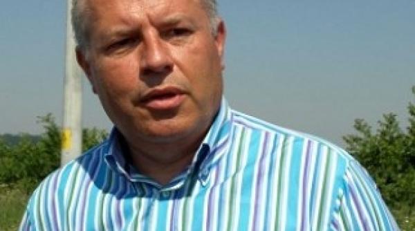 senatorul pdl valentin calcan a demisiona din pdl