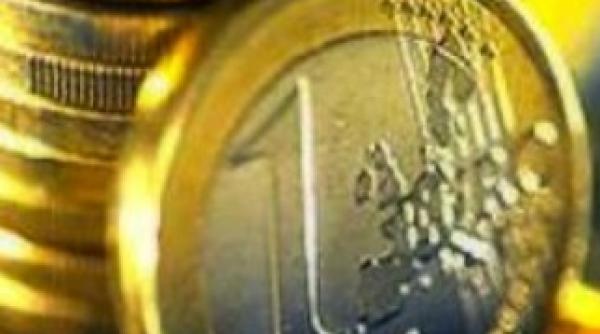 moneda euro la cel mai scazut nivel