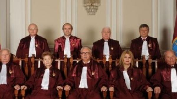 curtea constitutionala evita transeze suspendarea presedintelui traian basescu