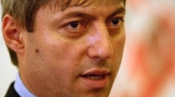 vezi ce carte scoate jurnalul national despre cariera lui traian basescu