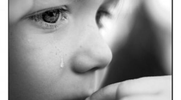 socant fetita de 5 ani cu o tumoare plina de viermi mai mare decat capul