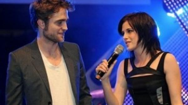 kristen stewart regreta aventura cu rupert sanders imi pare rau iarta ma robert