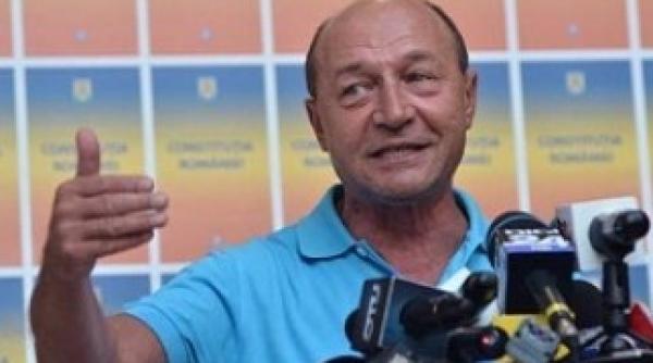 basescu pe youtube de cateva ore ponta si antonescu sunt disperati