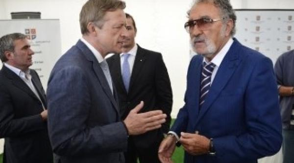 ion tiriac a votat primul la londra