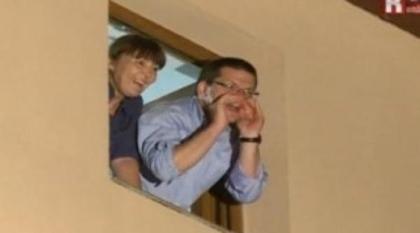 macovei si neamtu fericiti la fereastra biroului lui traian basescu