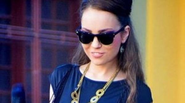 kamelia voltaj colaborare la piesa lumea e a mea