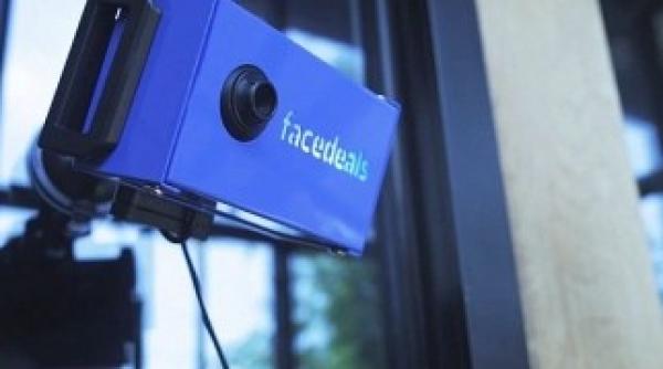 camera video care te recunoaste cand intri in magazin