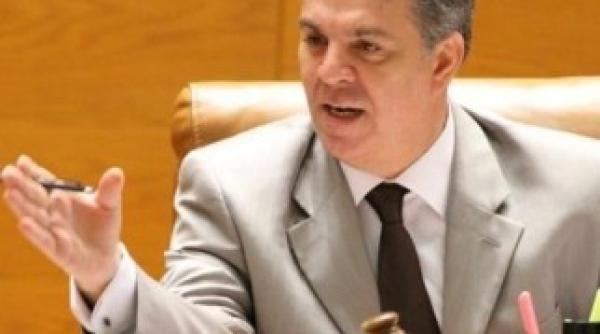 zgonea saluta decizia ccr de preschimbare a termenului de judecata al referendumului