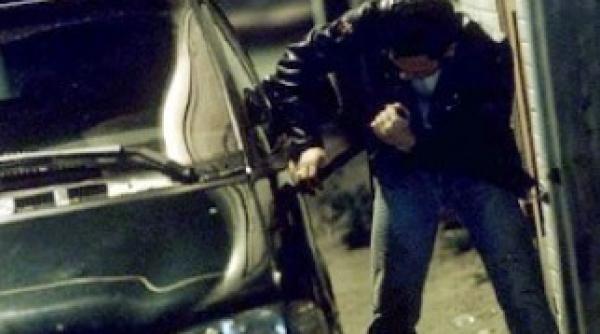 aproximativ 800 din 1 244 de masini furate in primele sase luni au fost recuperate de politisti