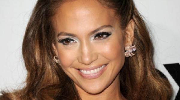 jennifer lopez perfecta in pictoriale