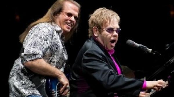 robert wayne birch membru al trupei lui elton john gasit mort